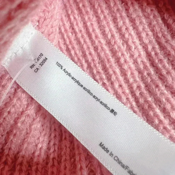 NWT UO Light Pink Winter Hat Beanie With Pompom Ballerina Pink Coquette - Picture 6 of 6